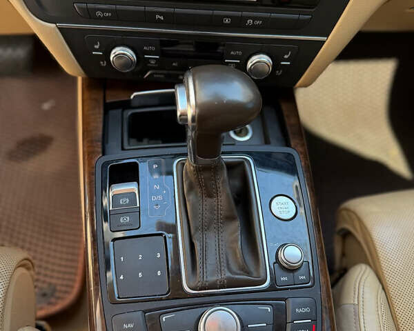 Синий Ауди А6, объемом двигателя 3 л и пробегом 282 тыс. км за 10300 $, фото 2 на Automoto.ua