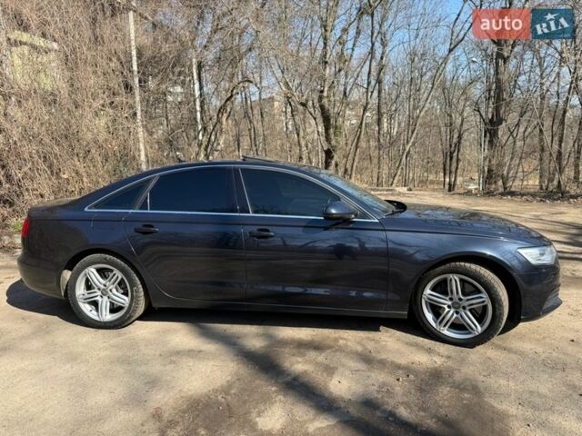 Синий Ауди А6, объемом двигателя 2 л и пробегом 251 тыс. км за 13500 $, фото 2 на Automoto.ua