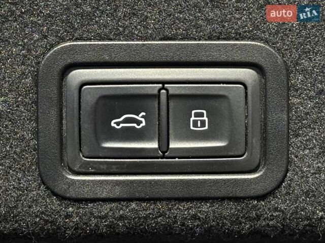 Синій Ауді А6, об'ємом двигуна 1.97 л та пробігом 157 тис. км за 22500 $, фото 41 на Automoto.ua