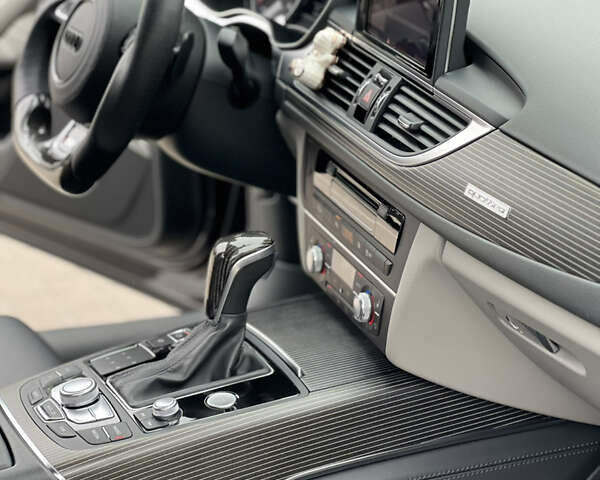 Ауди А6 2017 в Киеве на Automoto.ua Синий Ауди А6, объемом двигателя 3 л и пробегом 77 тыс. км за 25900 $, фото 16 на Automoto.ua