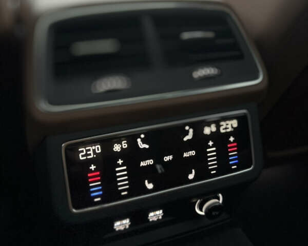 Синій Ауді А6, об'ємом двигуна 3 л та пробігом 201 тис. км за 26499 $, фото 46 на Automoto.ua