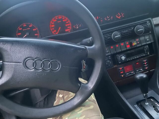 Синий Ауди А6, объемом двигателя 2.6 л и пробегом 370 тыс. км за 2850 $, фото 7 на Automoto.ua