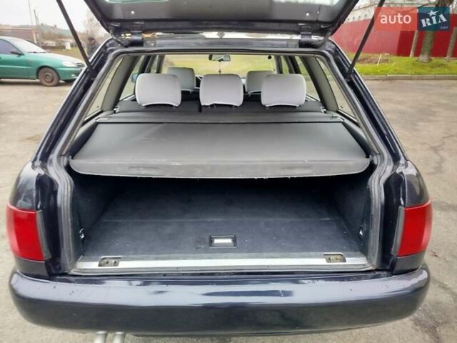 Синий Ауди А6, объемом двигателя 2.46 л и пробегом 491 тыс. км за 3800 $, фото 14 на Automoto.ua