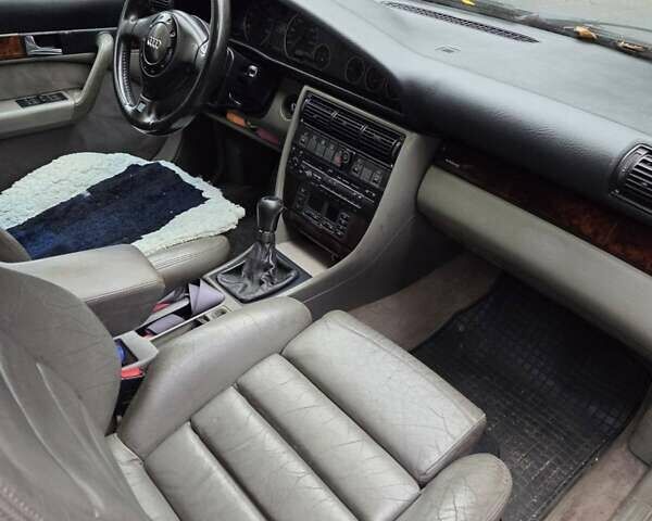 Синий Ауди А6, объемом двигателя 2.6 л и пробегом 323 тыс. км за 2200 $, фото 13 на Automoto.ua