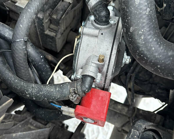 Синій Ауді А6, об'ємом двигуна 1.98 л та пробігом 330 тис. км за 2500 $, фото 25 на Automoto.ua