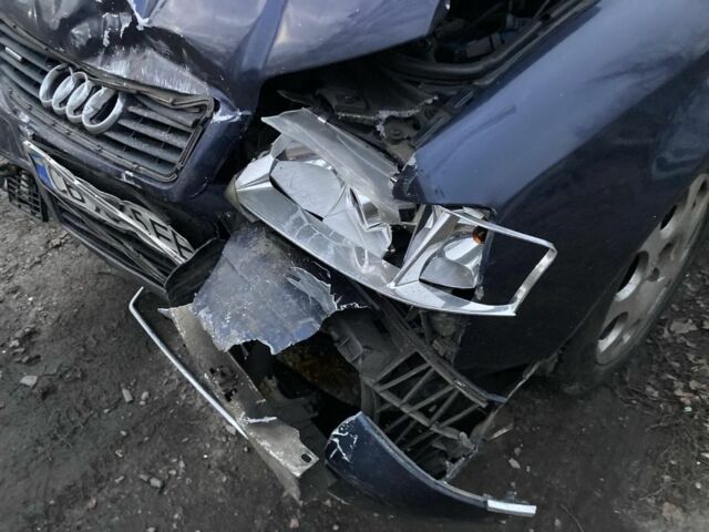 Синій Ауді А6, об'ємом двигуна 2.8 л та пробігом 100 тис. км за 2100 $, фото 4 на Automoto.ua