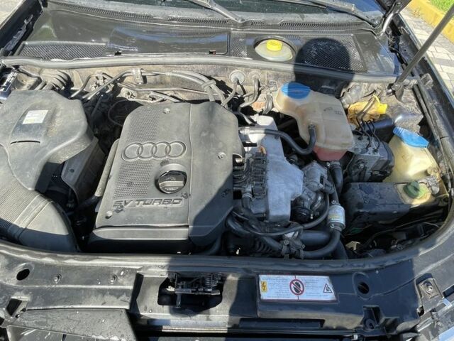 Синий Ауди А6, объемом двигателя 1.8 л и пробегом 384 тыс. км за 4500 $, фото 1 на Automoto.ua