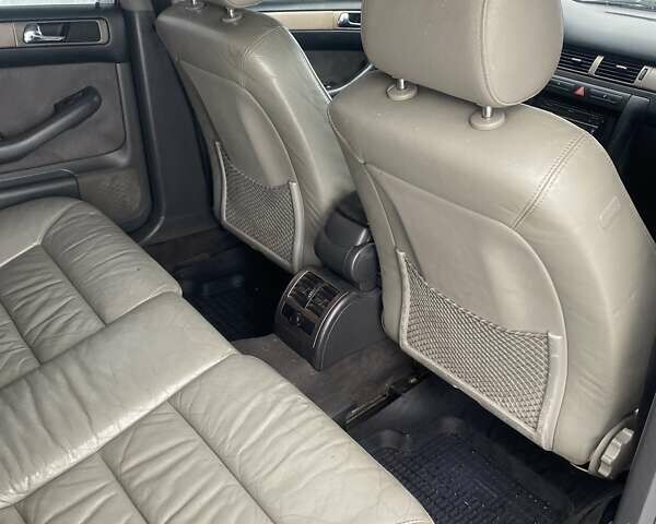 Синій Ауді А6, об'ємом двигуна 1.9 л та пробігом 312 тис. км за 4350 $, фото 11 на Automoto.ua