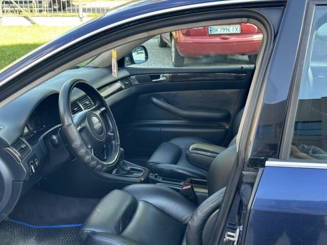 Синий Ауди А6, объемом двигателя 2.5 л и пробегом 350 тыс. км за 3011 $, фото 6 на Automoto.ua