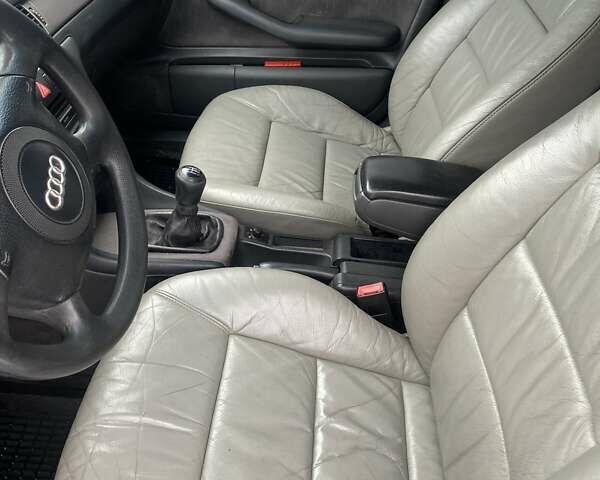 Синій Ауді А6, об'ємом двигуна 1.9 л та пробігом 312 тис. км за 4350 $, фото 8 на Automoto.ua