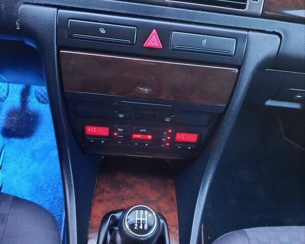 Синий Ауди А6, объемом двигателя 1.8 л и пробегом 205 тыс. км за 4999 $, фото 67 на Automoto.ua