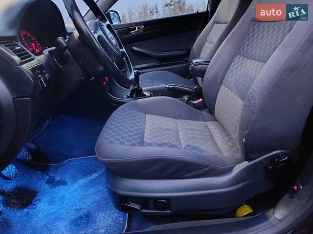 Синий Ауди А6, объемом двигателя 1.8 л и пробегом 205 тыс. км за 4999 $, фото 65 на Automoto.ua