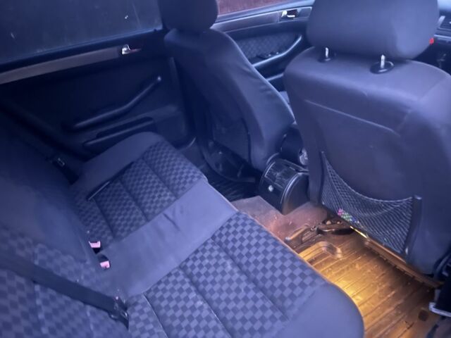 Синій Ауді А6, об'ємом двигуна 2.5 л та пробігом 369 тис. км за 2500 $, фото 5 на Automoto.ua