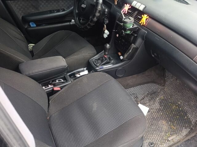 Синій Ауді А6, об'ємом двигуна 1.8 л та пробігом 466 тис. км за 4500 $, фото 2 на Automoto.ua