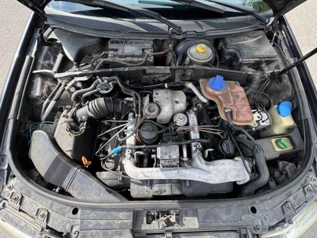 Синий Ауди А6, объемом двигателя 2.5 л и пробегом 270 тыс. км за 2350 $, фото 10 на Automoto.ua