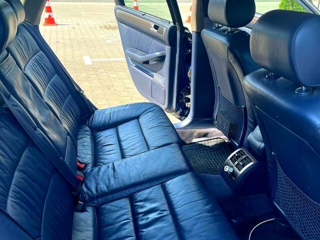 Синий Ауди А6, объемом двигателя 2.5 л и пробегом 236 тыс. км за 4600 $, фото 3 на Automoto.ua
