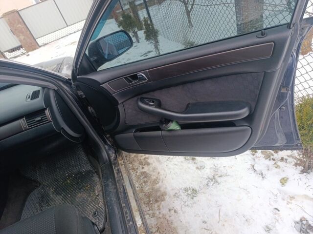 Синій Ауді А6, об'ємом двигуна 1.8 л та пробігом 466 тис. км за 4500 $, фото 1 на Automoto.ua