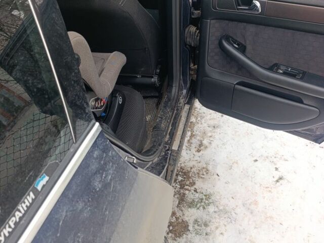 Синій Ауді А6, об'ємом двигуна 1.8 л та пробігом 466 тис. км за 4500 $, фото 3 на Automoto.ua