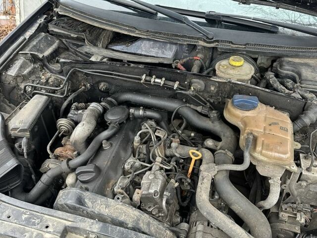 Синий Ауди А6, объемом двигателя 1.9 л и пробегом 258 тыс. км за 1800 $, фото 2 на Automoto.ua