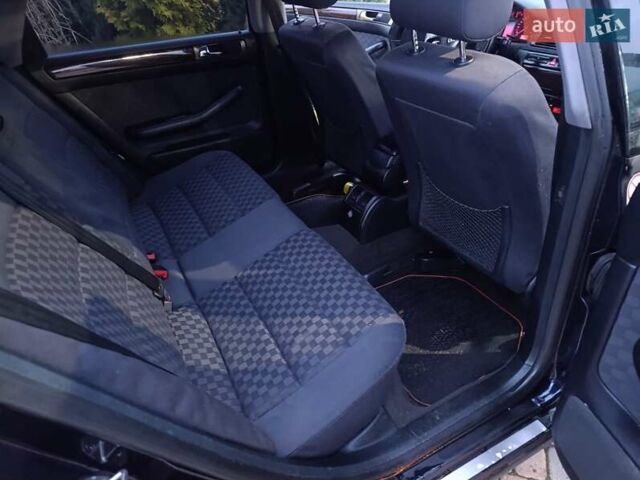 Синий Ауди А6, объемом двигателя 1.8 л и пробегом 205 тыс. км за 4999 $, фото 59 на Automoto.ua