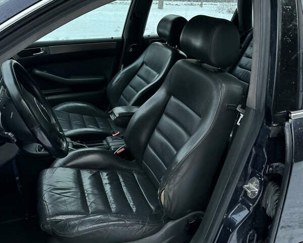 Синий Ауди А6, объемом двигателя 2.5 л и пробегом 370 тыс. км за 2200 $, фото 7 на Automoto.ua
