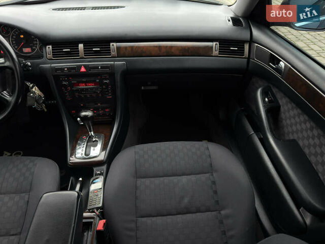 Синий Ауди А6, объемом двигателя 2.5 л и пробегом 300 тыс. км за 3850 $, фото 52 на Automoto.ua