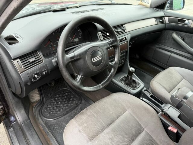 Синій Ауді А6, об'ємом двигуна 1.9 л та пробігом 1 тис. км за 750 $, фото 7 на Automoto.ua