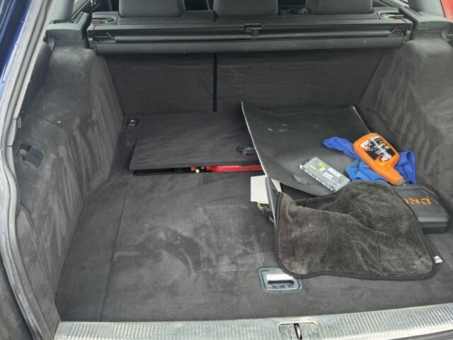 Синий Ауди А6, объемом двигателя 2.5 л и пробегом 325 тыс. км за 4800 $, фото 13 на Automoto.ua