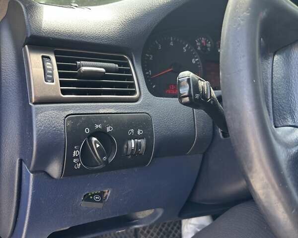 Синий Ауди А6, объемом двигателя 2.39 л и пробегом 424 тыс. км за 3400 $, фото 11 на Automoto.ua