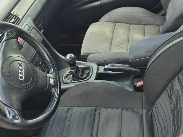 Синій Ауді А6, об'ємом двигуна 2.5 л та пробігом 400 тис. км за 2790 $, фото 5 на Automoto.ua