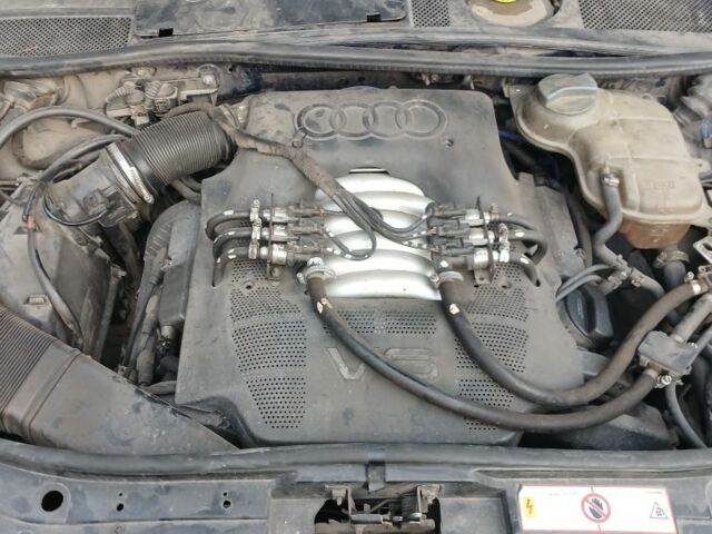 Синий Ауди А6, объемом двигателя 2.4 л и пробегом 250 тыс. км за 3900 $, фото 6 на Automoto.ua