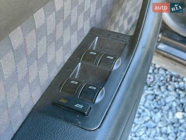 Синій Ауді А6, об'ємом двигуна 2.5 л та пробігом 402 тис. км за 3790 $, фото 14 на Automoto.ua