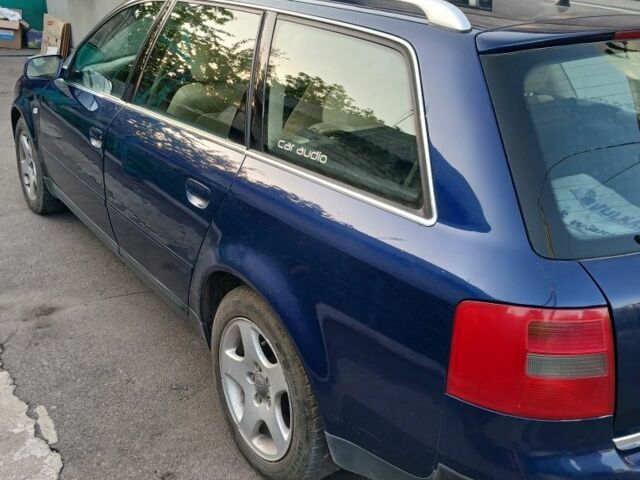 Синий Ауди А6, объемом двигателя 2.4 л и пробегом 250 тыс. км за 3900 $, фото 1 на Automoto.ua