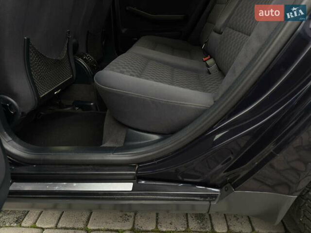 Синий Ауди А6, объемом двигателя 2.5 л и пробегом 300 тыс. км за 3850 $, фото 43 на Automoto.ua