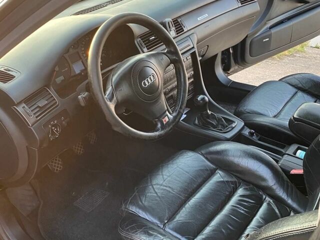 Синий Ауди А6, объемом двигателя 2.5 л и пробегом 300 тыс. км за 5000 $, фото 4 на Automoto.ua
