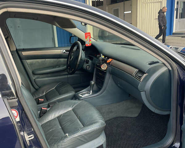 Синий Ауди А6, объемом двигателя 2.5 л и пробегом 275 тыс. км за 3850 $, фото 5 на Automoto.ua