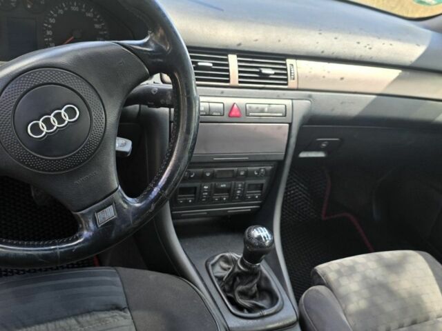 Синій Ауді А6, об'ємом двигуна 2.5 л та пробігом 400 тис. км за 2790 $, фото 4 на Automoto.ua