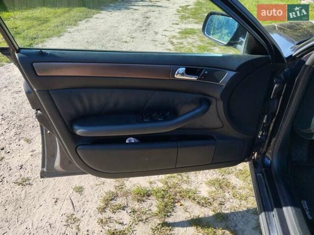 Синий Ауди А6, объемом двигателя 2.5 л и пробегом 355 тыс. км за 4000 $, фото 10 на Automoto.ua