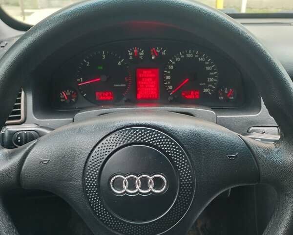 Синий Ауди А6, объемом двигателя 2.5 л и пробегом 410 тыс. км за 3700 $, фото 2 на Automoto.ua