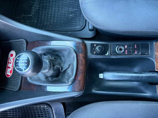 Синий Ауди А6, объемом двигателя 2.5 л и пробегом 402 тыс. км за 3790 $, фото 21 на Automoto.ua