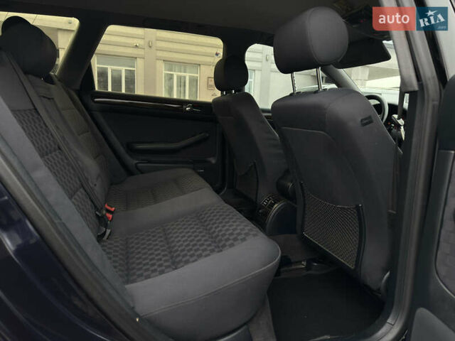 Синий Ауди А6, объемом двигателя 2.5 л и пробегом 300 тыс. км за 3850 $, фото 46 на Automoto.ua