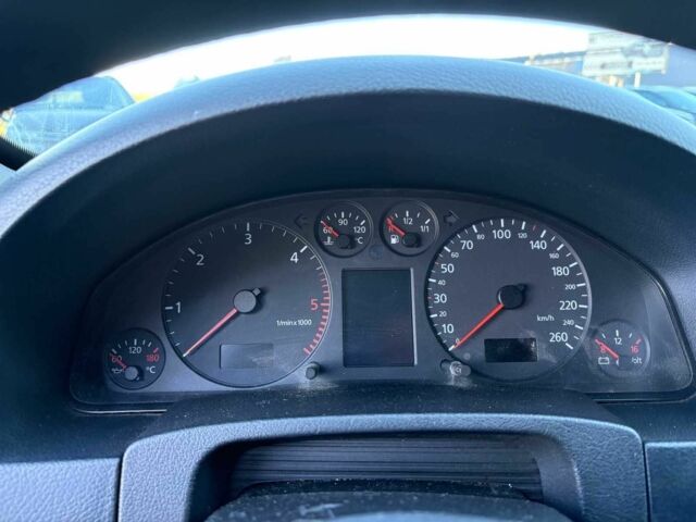 Синий Ауди А6, объемом двигателя 2.5 л и пробегом 402 тыс. км за 3790 $, фото 19 на Automoto.ua