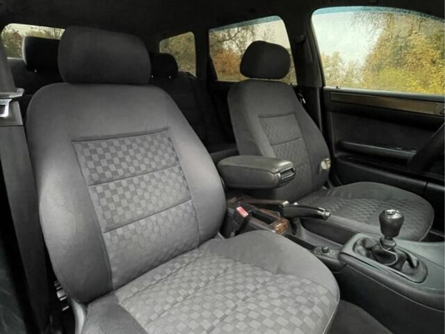 Синий Ауди А6, объемом двигателя 2.5 л и пробегом 3 тыс. км за 2000 $, фото 6 на Automoto.ua
