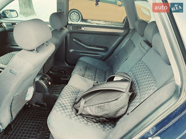 Синий Ауди А6, объемом двигателя 1.78 л и пробегом 365 тыс. км за 4700 $, фото 5 на Automoto.ua