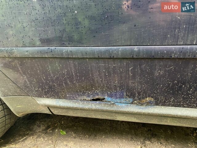 Синій Ауді А6, об'ємом двигуна 2.4 л та пробігом 357 тис. км за 1900 $, фото 5 на Automoto.ua