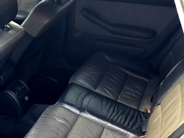 Синий Ауди А6, объемом двигателя 1.9 л и пробегом 345 тыс. км за 2750 $, фото 11 на Automoto.ua