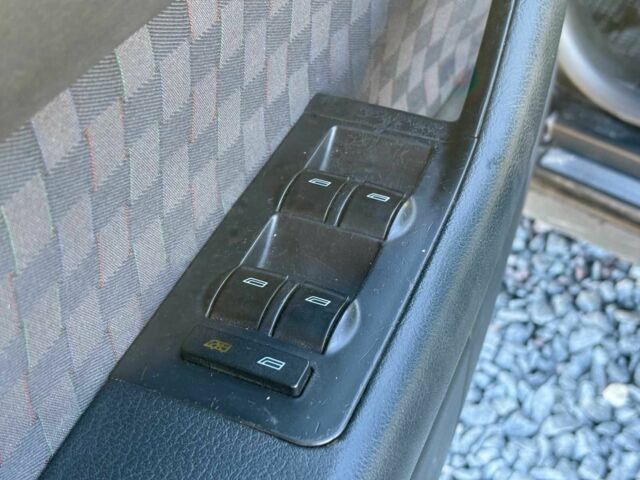 Синий Ауди А6, объемом двигателя 2.5 л и пробегом 402 тыс. км за 3790 $, фото 14 на Automoto.ua