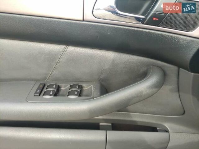 Синий Ауди А6, объемом двигателя 2.5 л и пробегом 267 тыс. км за 5000 $, фото 15 на Automoto.ua