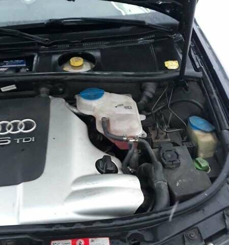 Синий Ауди А6, объемом двигателя 2.5 л и пробегом 239 тыс. км за 4800 $, фото 21 на Automoto.ua