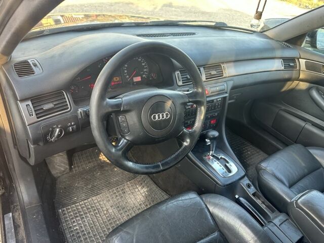 Синий Ауди А6, объемом двигателя 0 л и пробегом 312 тыс. км за 3000 $, фото 4 на Automoto.ua